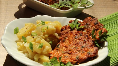 Květákové tandoori placičky s kuřecím masem