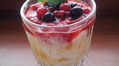 Dezert s lemon curd