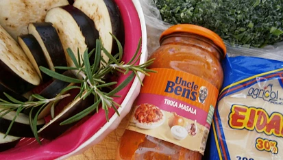 Lilek zapečený s Tikka masalou, Použité suroviny