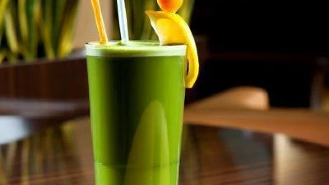 Matcha ice tea