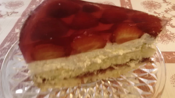 Ovocný dort s tvarohovou šlehačkou a želatinou