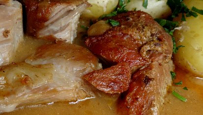 Pečená vepřová plec s cibulovou omáčkou, Pečená vepřová plec s cibulovou omáčkou