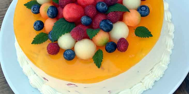 Pestrobarevný melounový dort (Čím bohatší bude množství melounových kostek v…)