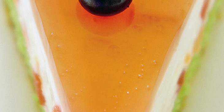 Pestrobarevný melounový dort (Barvu želé zrcátka na povrchu dortu ovlivní…)