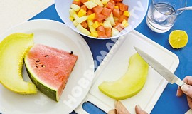 Pestrobarevný melounový dort