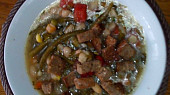 Pikantní minestrone s česnekovými krutony (To není mandala, to je Minestrone)