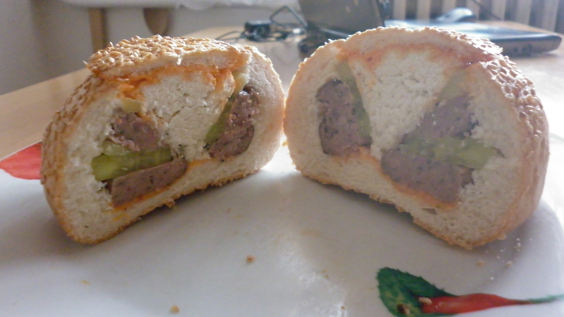 Plněné housky na hamburger