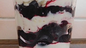 Puding s tvarohem a třešněmi
