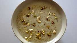 Sabudana kheer (indický dezert z tapiokových perliček)