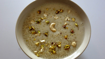 Sabudana kheer (indický dezert z tapiokových perliček)