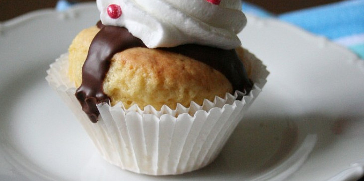 Smetanové muffiny s čokoládou