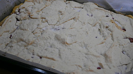 Sněhový rybízový koláč