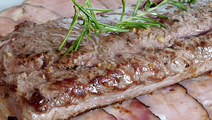 Srnčí kotleta ve slanině