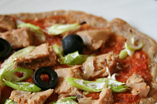 Tuňák, cibulka a parmezán