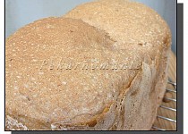 Tmavý pšenično-žitný chléb