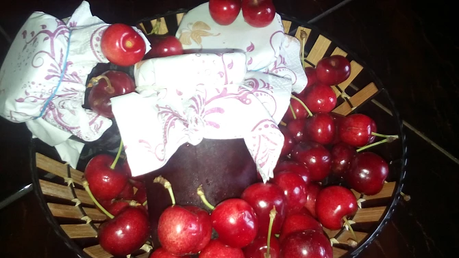 Třešně+agar+banán = naprosto zdravý džem