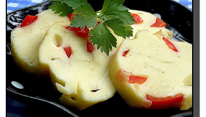 Doma uzený sýr s paprikou