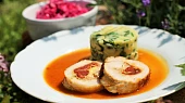 Vepřová roláda se sušenými rajčaty a mozzarellou