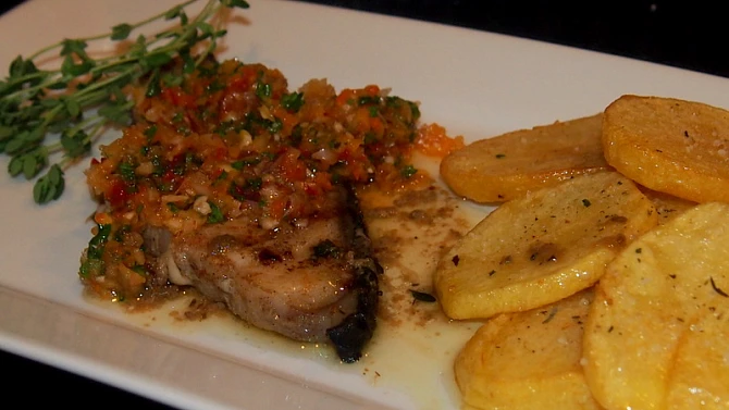 Žraločí steak s chimichurri