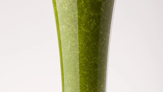 Ananasové smoothie s čajem Matcha