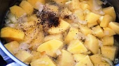 Bramborovo - cuketová polévka