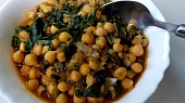 Chana saag (indická cizrna se špenátem)
