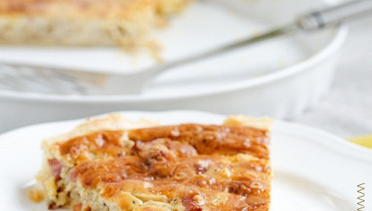 Cibulovo-sýrový quiche