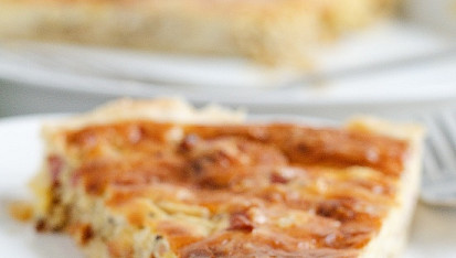 Cibulovo-sýrový quiche