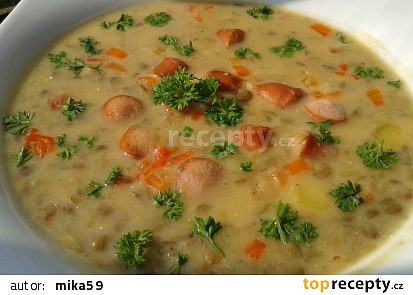 Čočková polévka se zakysanou smetanou