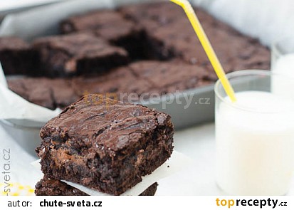 Čokoládové brownies s kousky čokolády