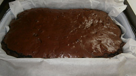 Čokoládové brownies s kousky čokolády