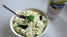 Curd rice (indická jogurtová rýže s okurkou)