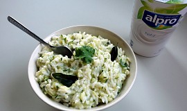 Curd rice (indická jogurtová rýže s okurkou)