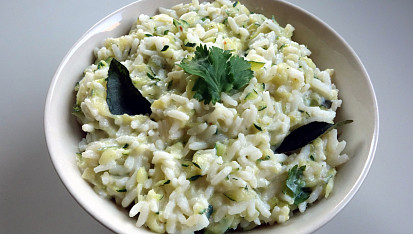 Curd rice (indická jogurtová rýže s okurkou)