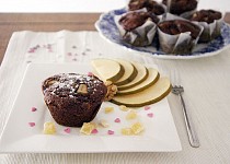 Datlové muffiny s hruškou a vlašskými ořechy