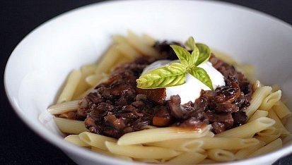 Houbový bourguignon