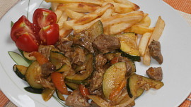 Játrovo-cuketové nudličky