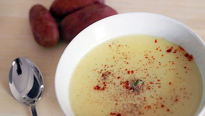 Jednoduchá bramborovo-pórková polévka