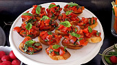 Klasická bruschetta
