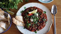 Luxusní chilli s ořechy a čokoládou