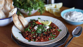 Luxusní chilli s ořechy a čokoládou