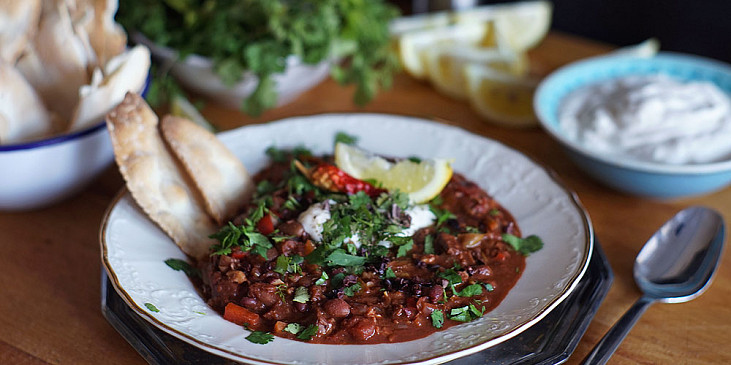 Luxusní chilli s ořechy a čokoládou