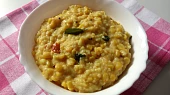 Matar dal khichdi (půlený žlutý hrách s rýží po indicku)