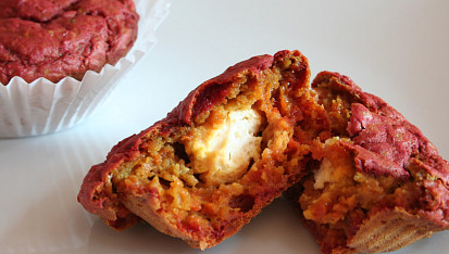Muffiny z červené řepy s kozím sýrem