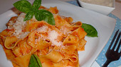 Nejjednodušší rajčatová omáčka na těstoviny z italské kuchařky