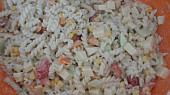 Obyčejný těstovinový salat