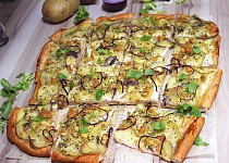 Bramborová pizza - pizza di patate