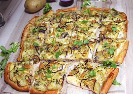 Bramborová pizza - pizza di patate