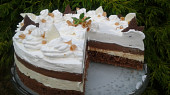 Pruhovaný dort z bílé a tmavé čokolády
