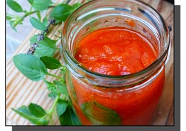 Rajčatová omáčka s bazalkou (Sugo di pomodoro al basilico)